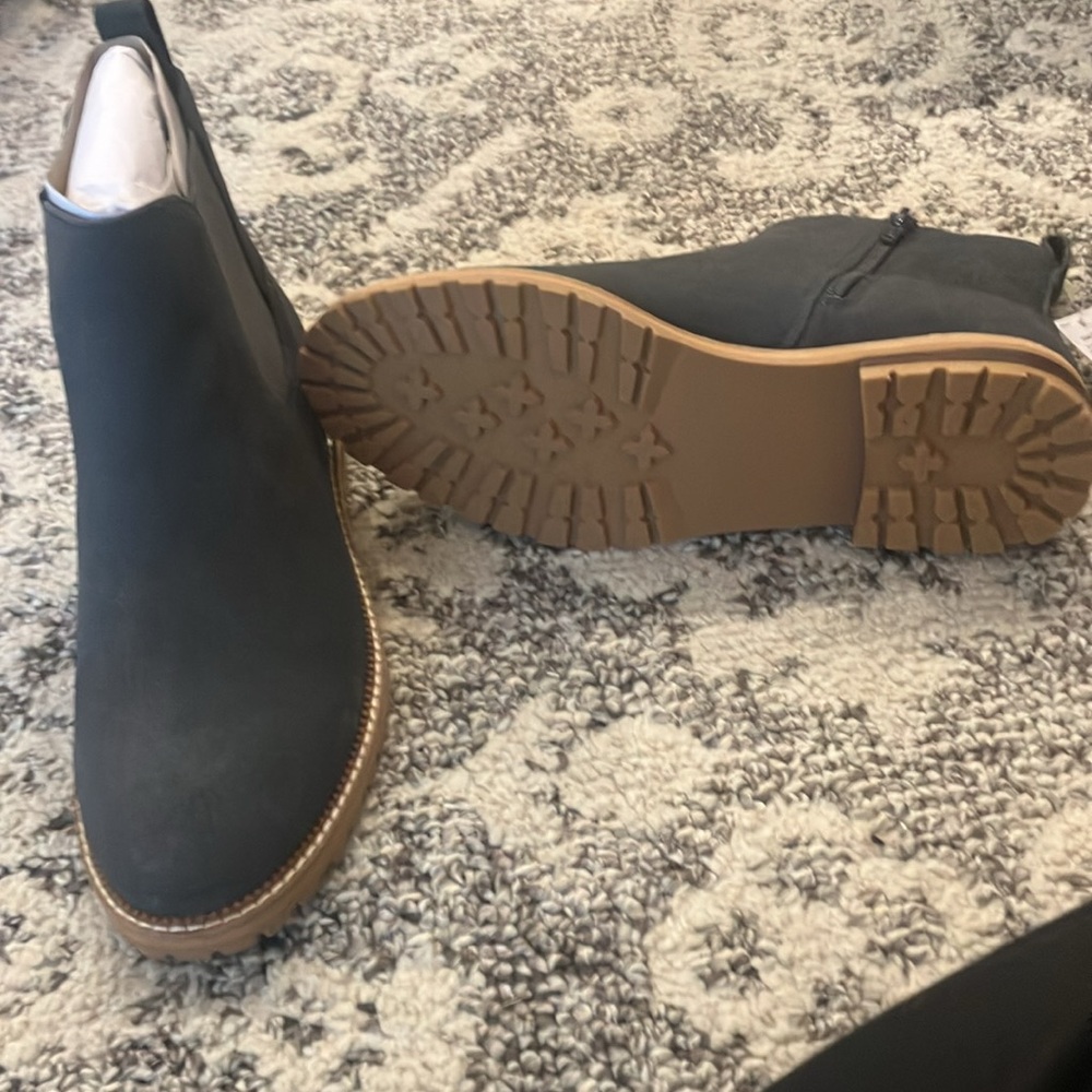 Lands End zip Chelsea boot - Picture 3 of 4